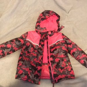 Pink camo coat 4t